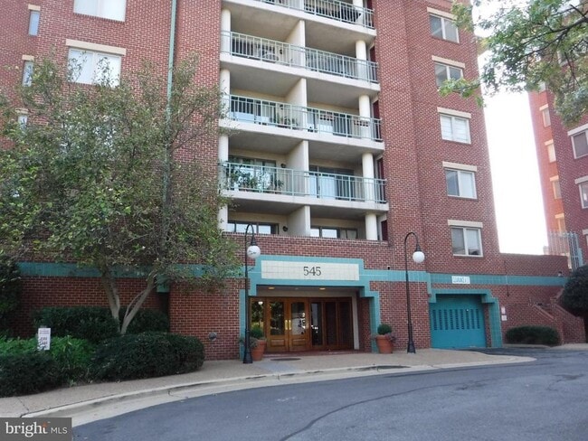 Photo - 545 E Braddock Rd Apartment Unit 101