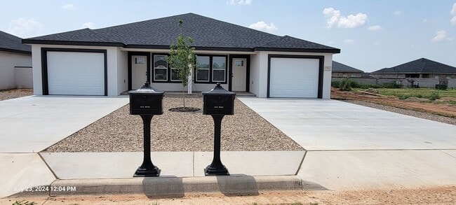 Building Photo - ra2701 Unit 2701-A