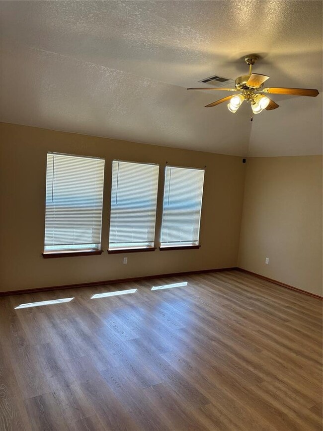 Photo - 8204 Prairie Ridge Rd