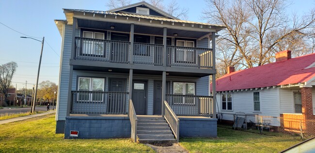 Building Photo - 2 4th Ct N Unit A Rental