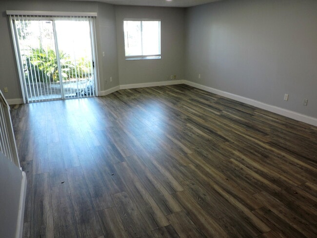 Photo - 6198 Riverwalk Ln