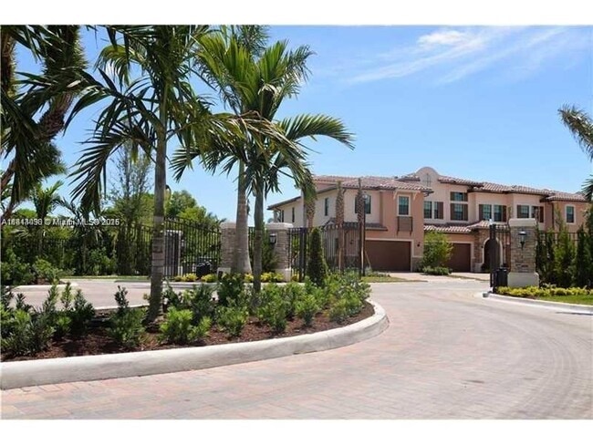 Photo - 141 SW 127th Terrace Townhome