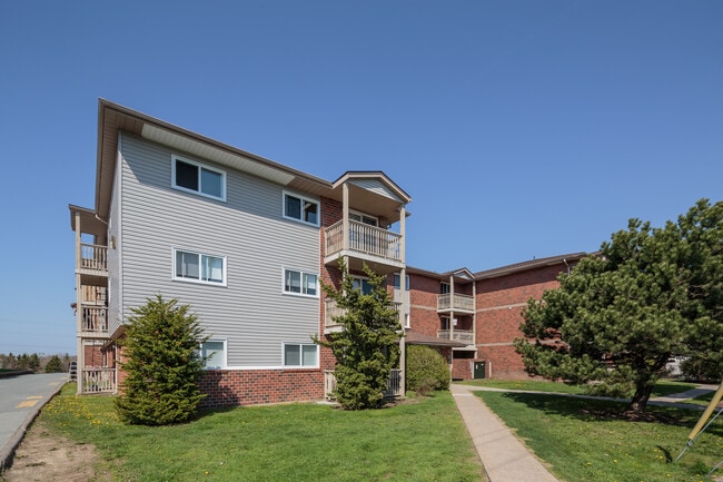 Photo - 80 Highfield Park Dr