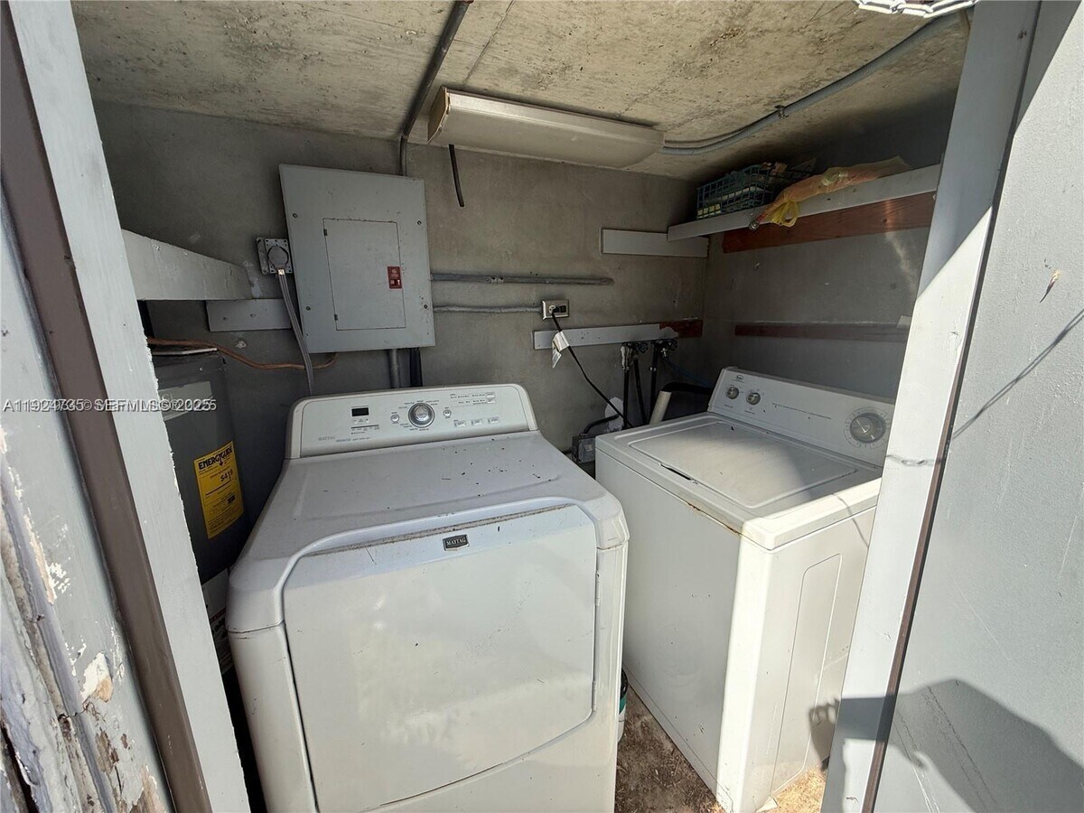 Photo - 521 SW 9th St Unit 1