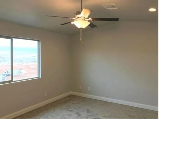 Photo - "Spacious 4-Bedroom Townhouse Oasis in Hur... Unit 128