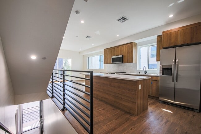 Photo - 2129.2 Aaron St Unit 2129 Aaron St #2