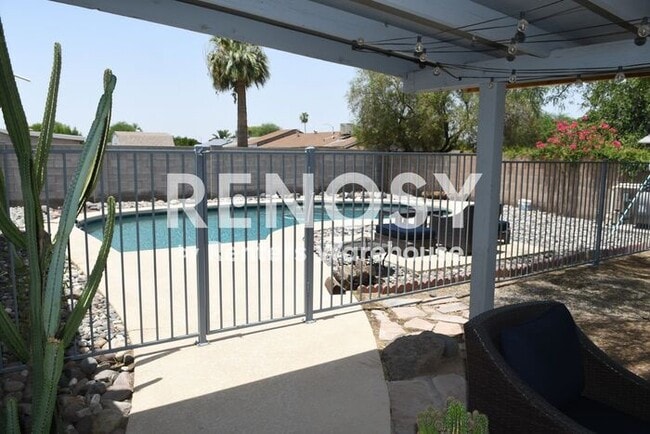 Photo - Updated 3 BD/2 BA/2 CG Home w/Pool Near Thunderbird & I-17 in Phoenix!