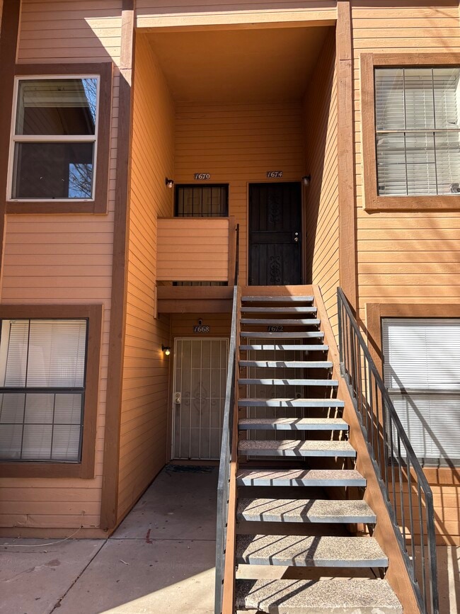 Photo - 1670 W Park Wood Ln Unit 1670