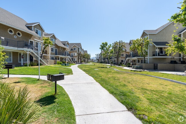 Sierra Canyon Apartments