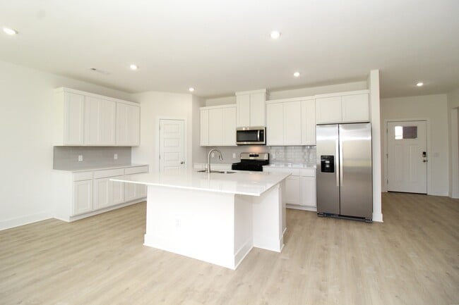 Photo - 2309 Langford St