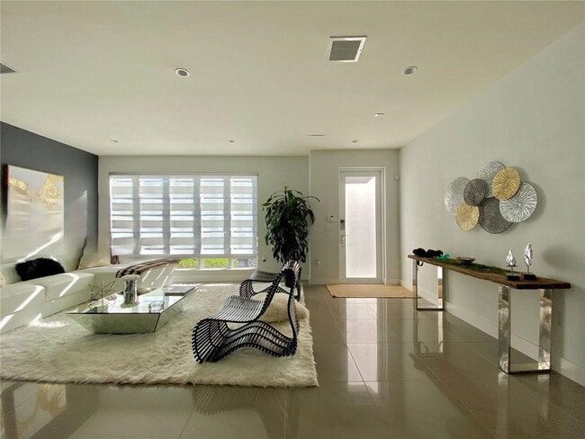 Photo - 6328 NW 105th Pl