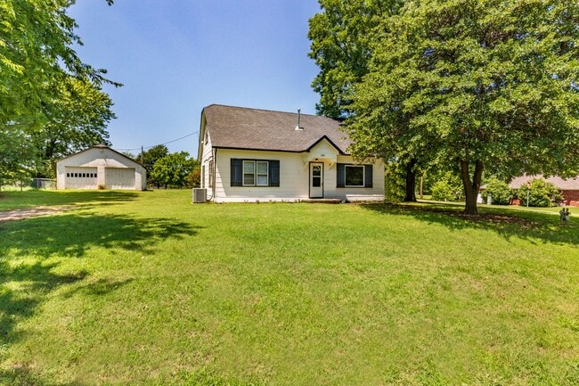 Photo - 1403 N 1st St