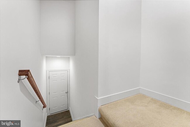 Photo - 44027 Etna Terrace