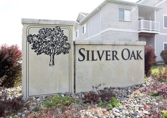 Silver Oak Condos - Silver Oak Condos