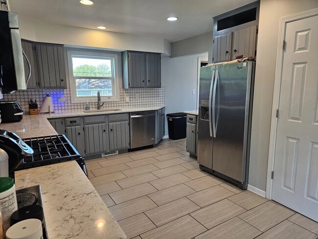 Photo - 4213 Riverview Dr