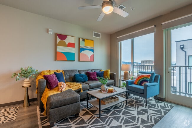 4BR, 4BA - 1,364SF - Living Room