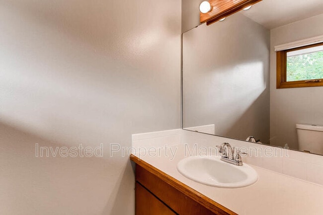 Photo - 220 Hopi Pl