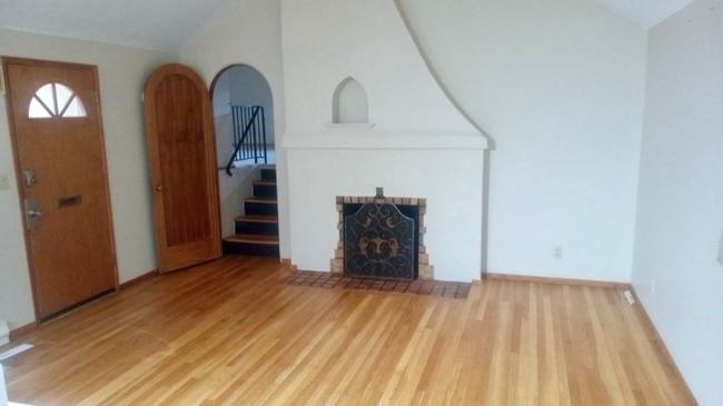 Photo - 1221 S Division St Apartment