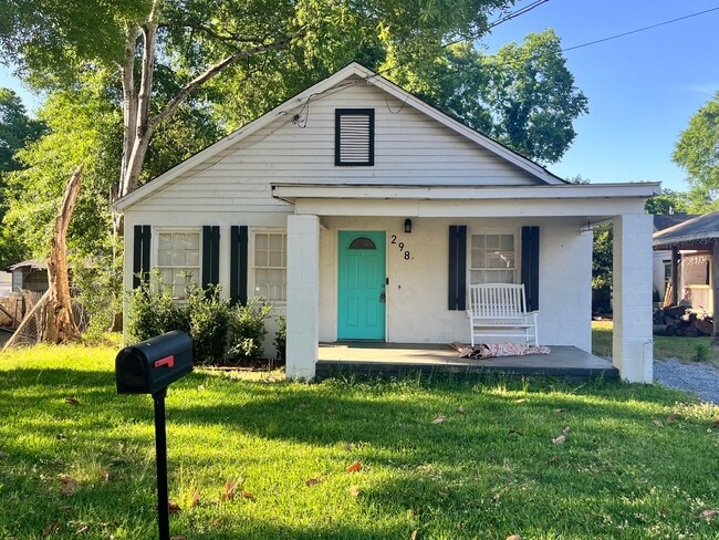 Photo - 298 Broadway St