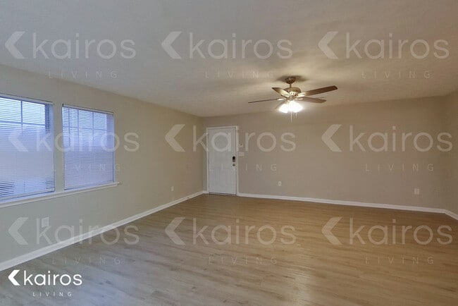 Photo - 100 Deer Pky