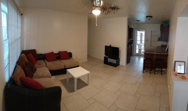 Photo - 709 Wisteria Ave
