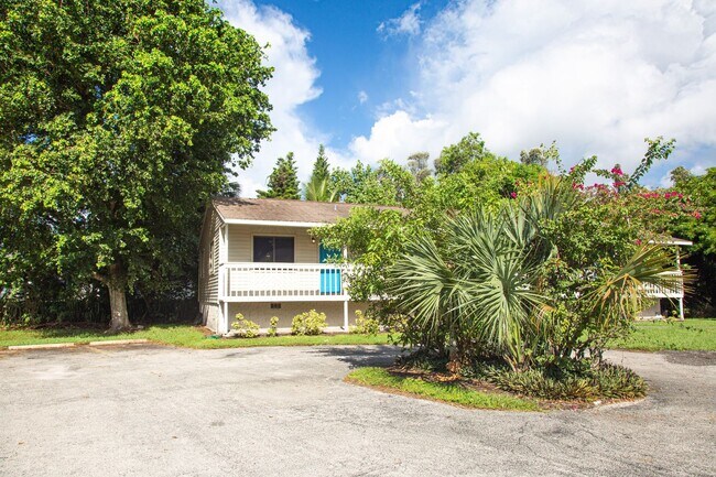 Photo - 2445 Thomasson Dr Unidad A