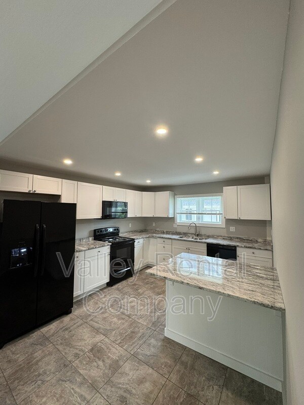 118 N Main St