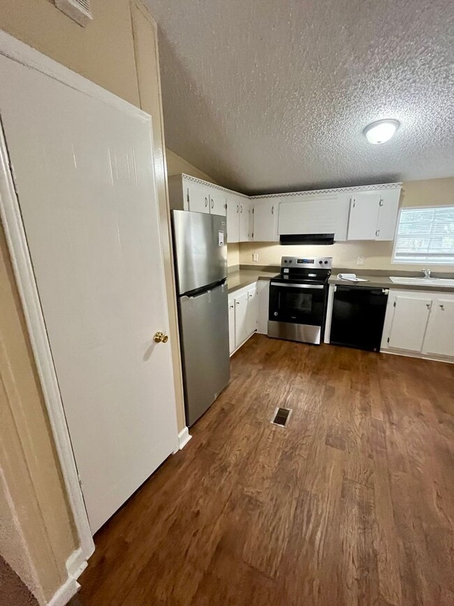 Photo - 3 Bed/2 Bath Mobile Home