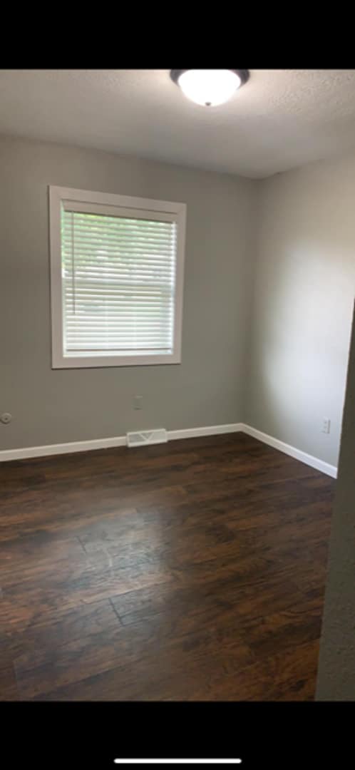 Photo - 1300 S Tabbert Cir