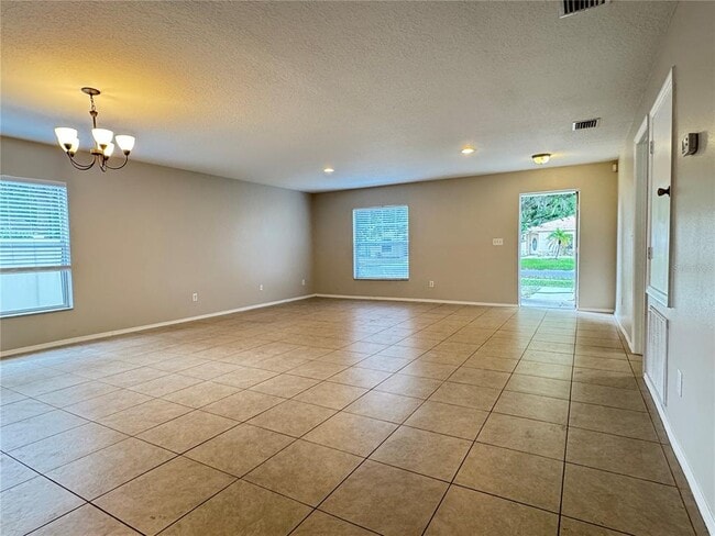 Photo - 13807 Fareham Rd