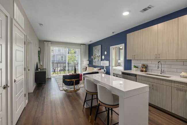 Photo - Everly on 401