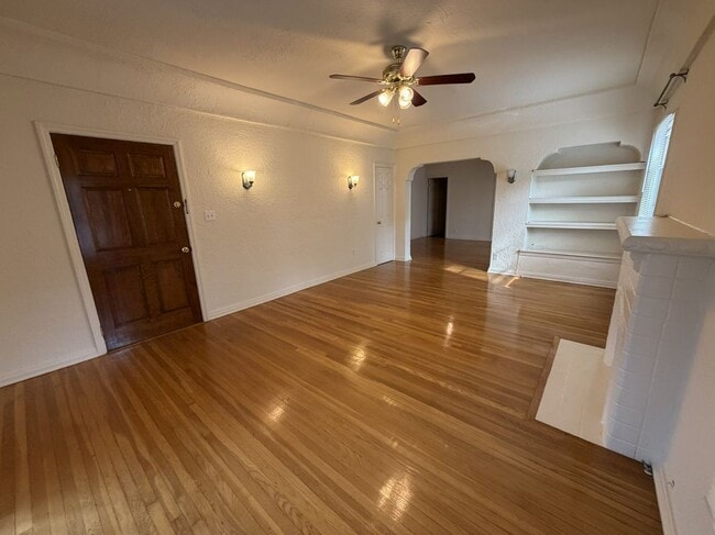 Photo - 630 1/2 North Spaulding Avenue