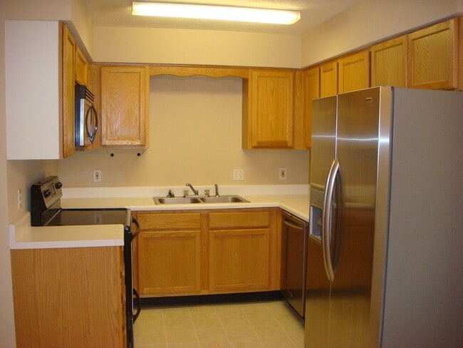 Building Photo - Charming 2 Bed, 1.5 Bath Rental in a Convenient Location