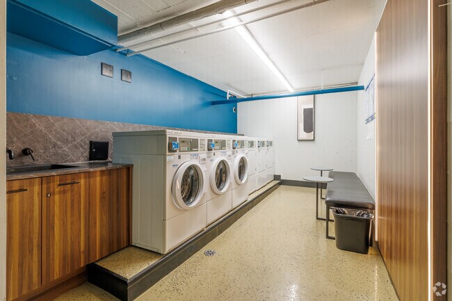 Laundry Room - Villa Saint-Jean