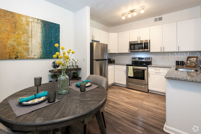 Building Photo - Allure Rental