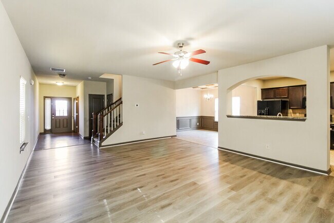 Photo - 661 Sweet Ashley Way