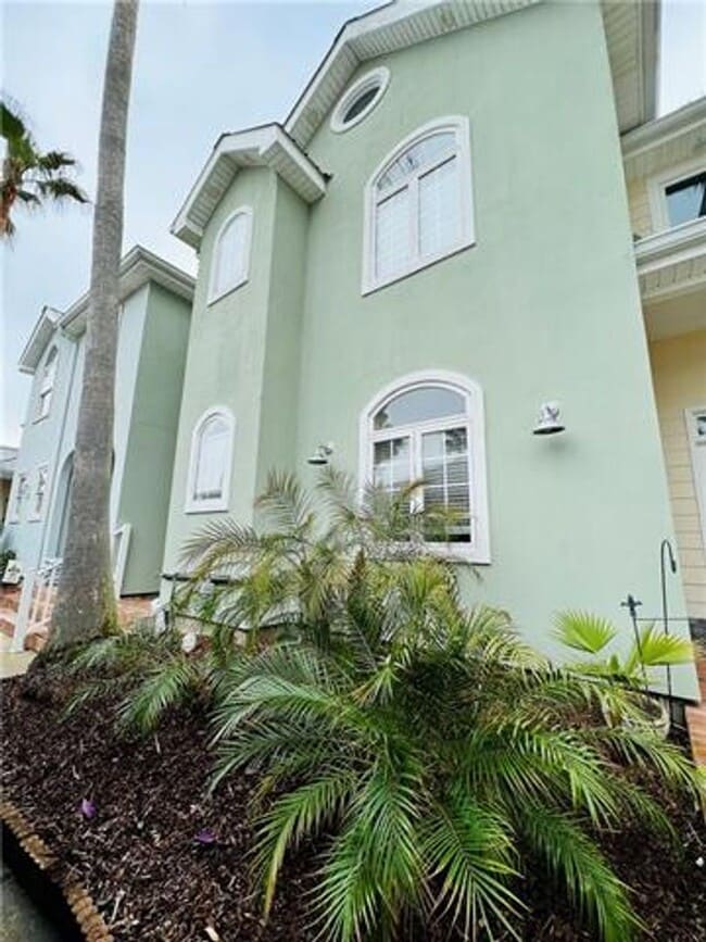 Photo - Beautiful and Spacious townhome in gated Clipper Estates. Three bedrooms, each with a private bat...