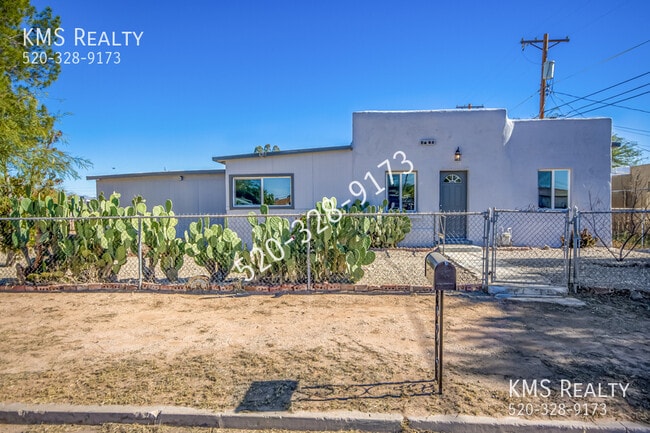 Building Photo - 4213 S Lundy-