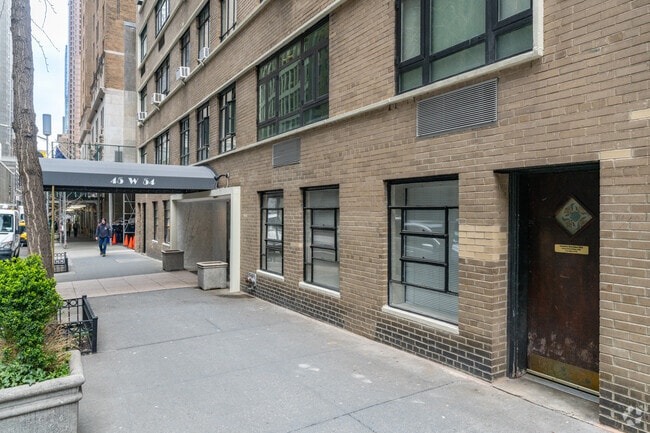 Photo - The Aristocrat