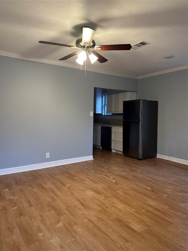 6390 Bonanza Dr