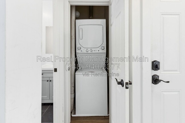 Photo - 1612 Bagley St Unit 2
