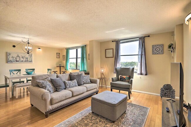 Photo - 701 S Madison Ave Unit ID1386150P