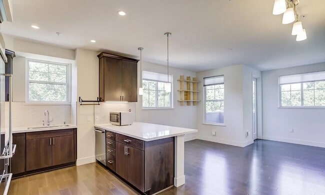 Kitchen - 1000 Dewing Ave Unit 409