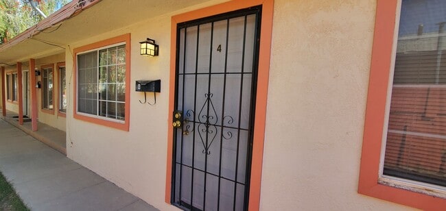 Building Photo - 252 A St Unit #4