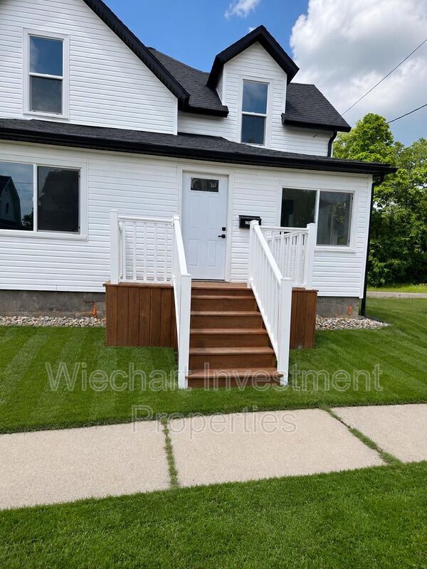 Photo - 770 Richie Ave