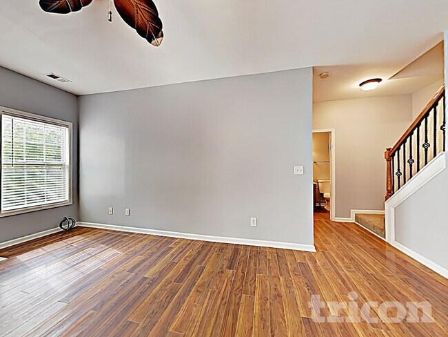 Photo - 48 Sandstone Ct