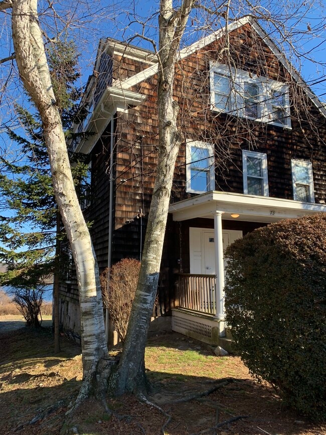 73 Oneco Ave, New London