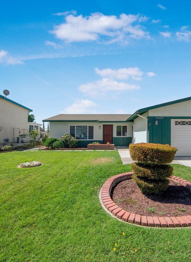 Building Photo - Valecrest Rental