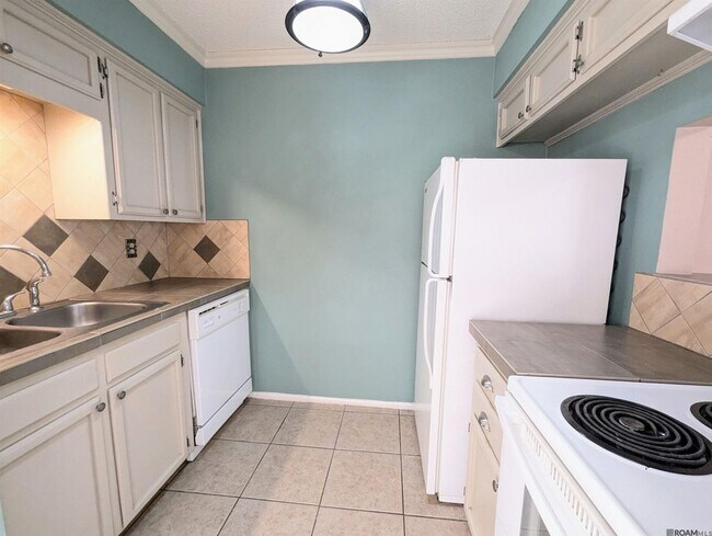 Photo - 402 Lee Dr Unit 3c