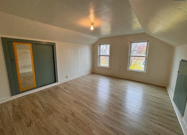 Photo - 1527 Indiana Ave